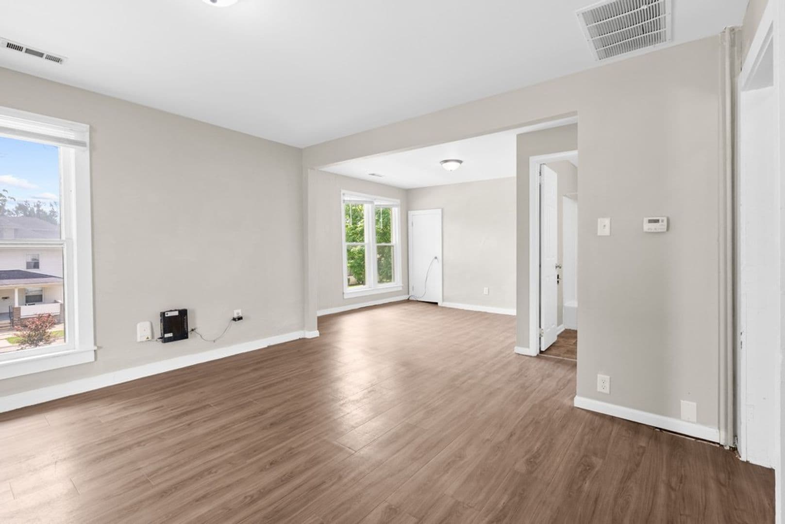Cedar Falls Apartment: 2321 Iowa St
