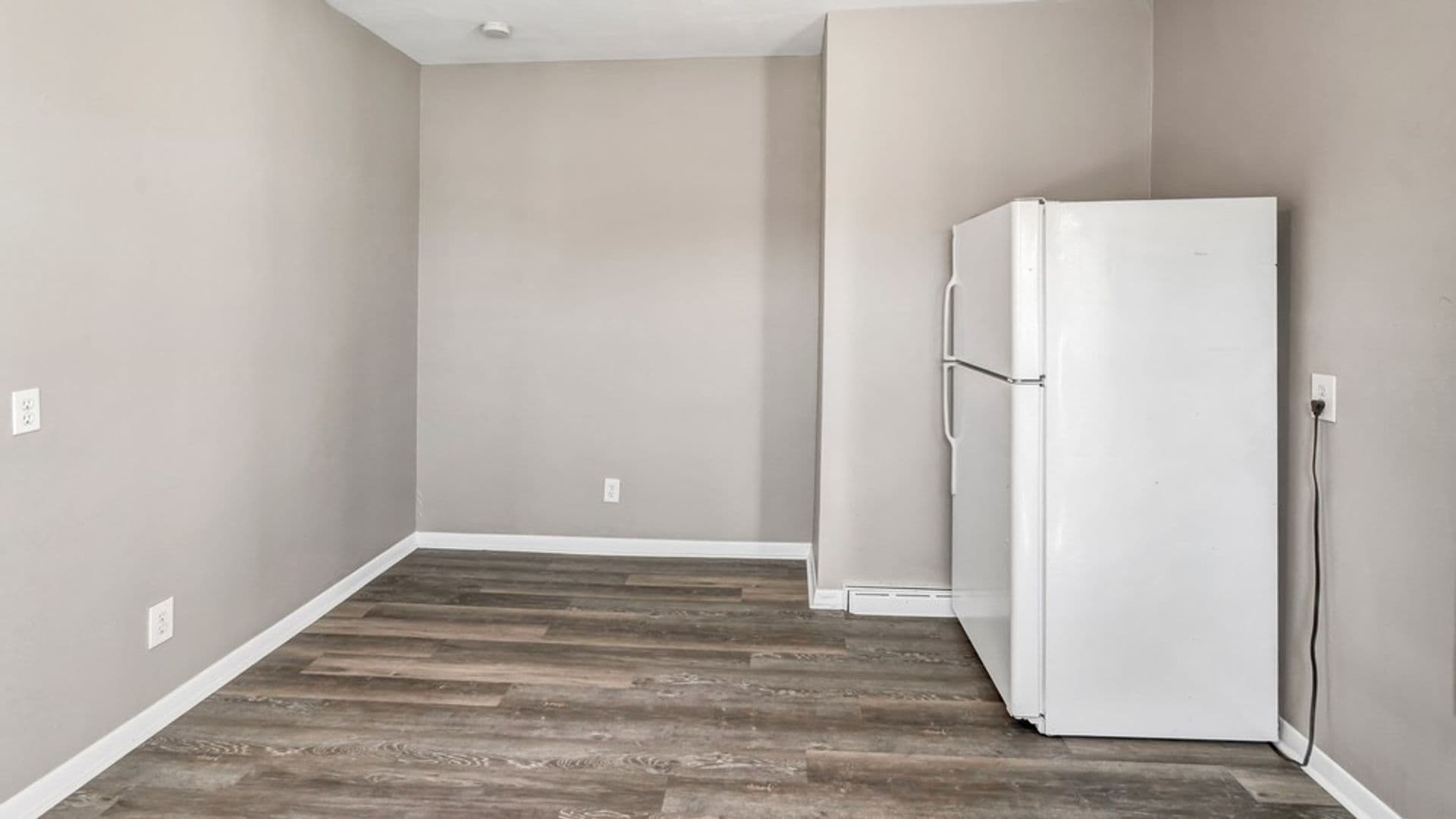 Cedar Falls Multiplex: 1315 State St Unit A
