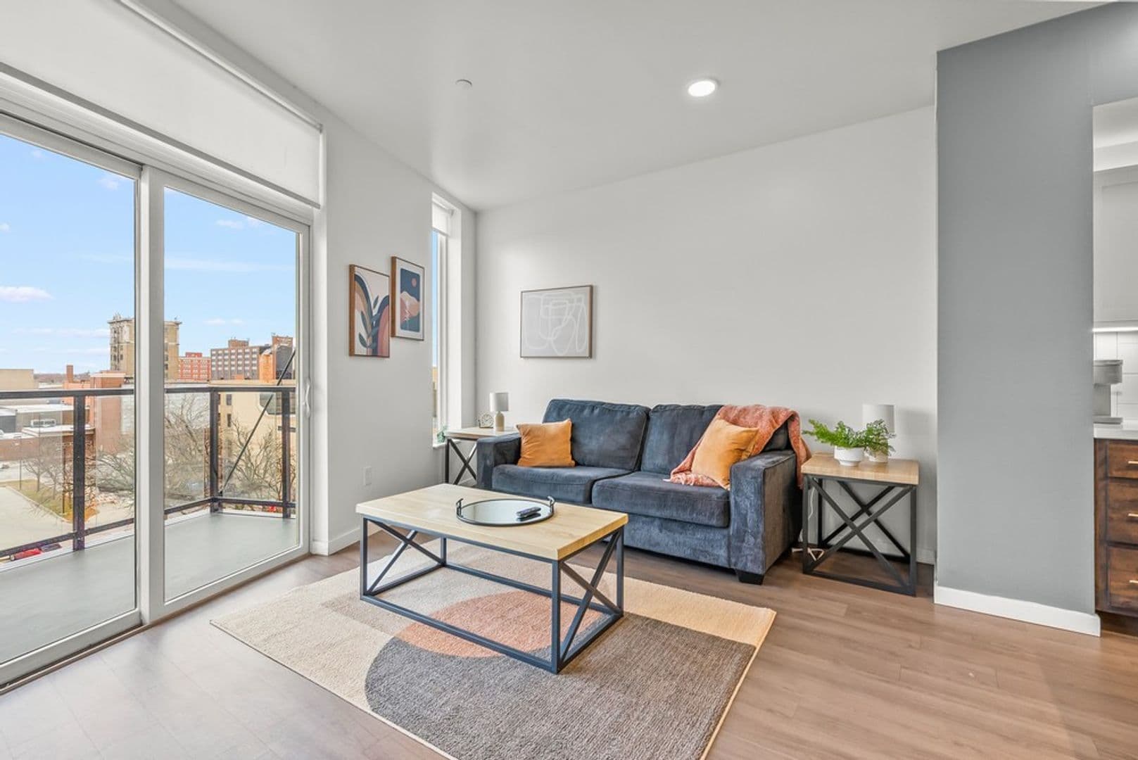 Waterloo Apartment: 335 Cedar Street