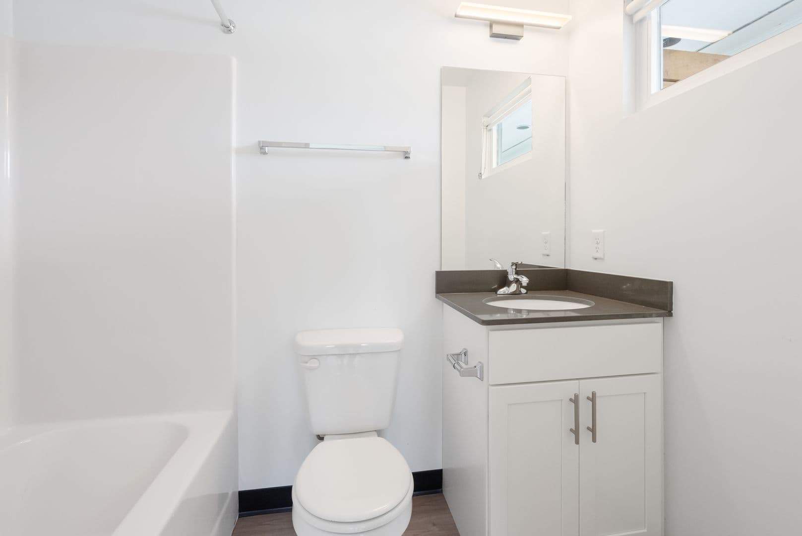 Cedar Falls Apartment: 4711 University Ave
