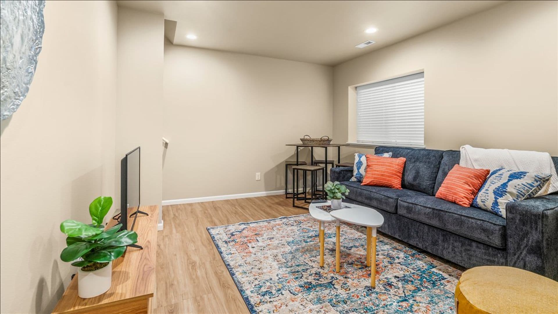 Waterloo Townhome: 105-187 Harvey Dr