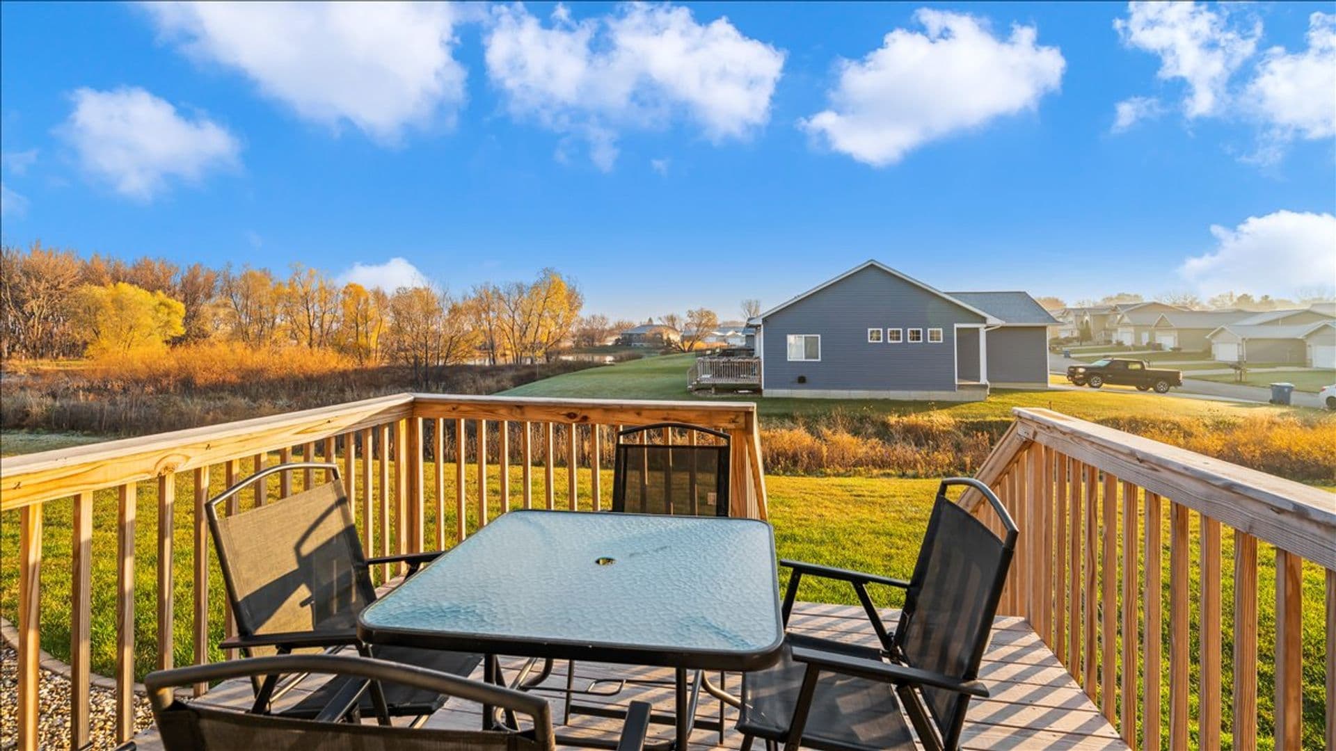 Waterloo Townhome: 105-187 Harvey Dr