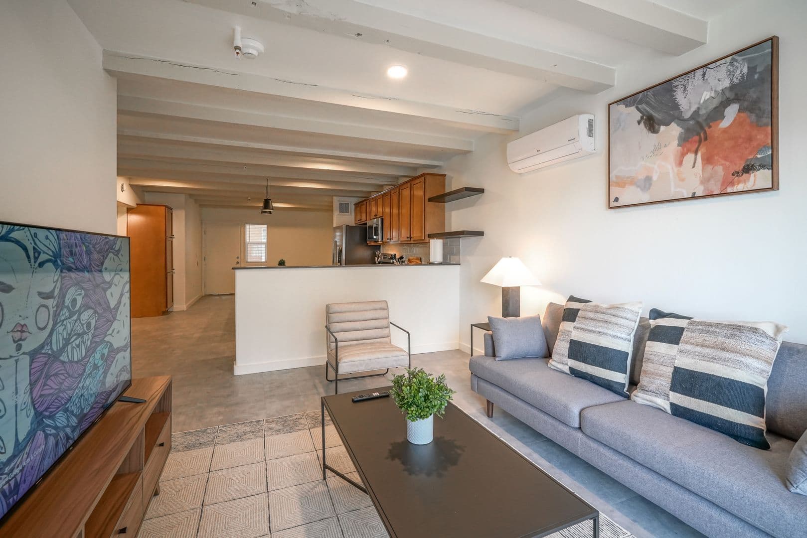 Albuquerque Apartment: 11930 Menaul BLVD NE