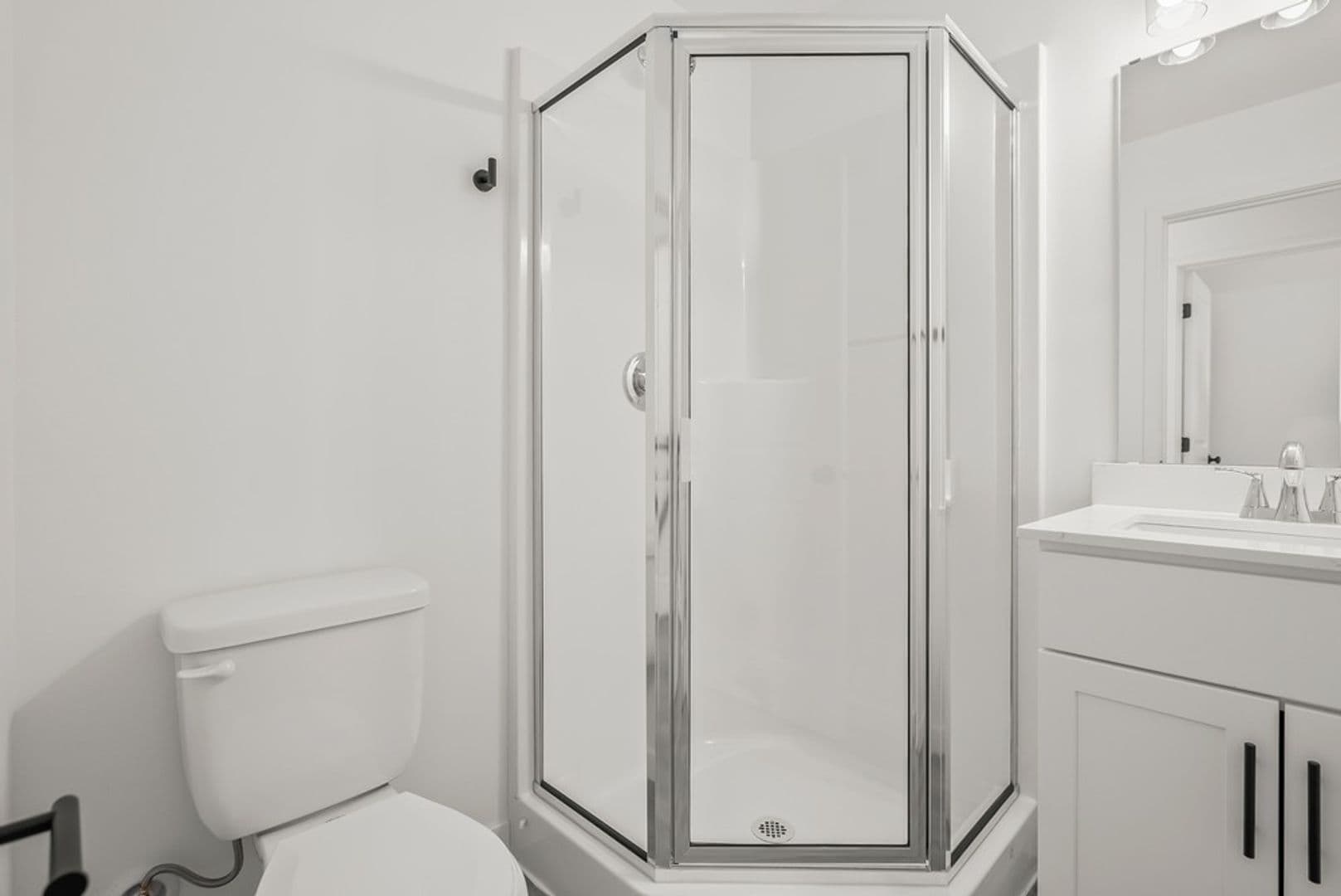 Garner Apartment: 895 W 8th St