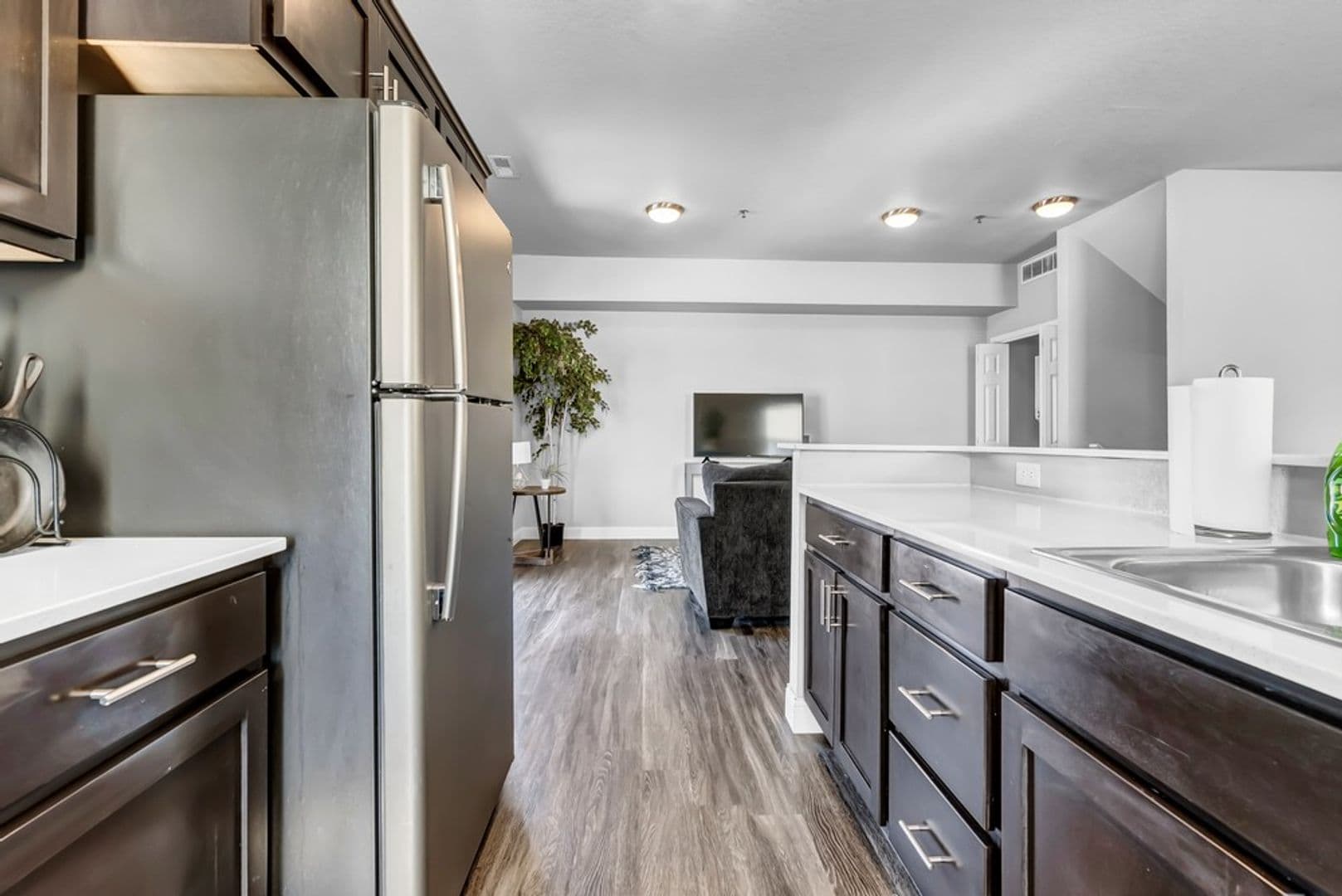 Waverly Apartment: 2103 4th Street SW