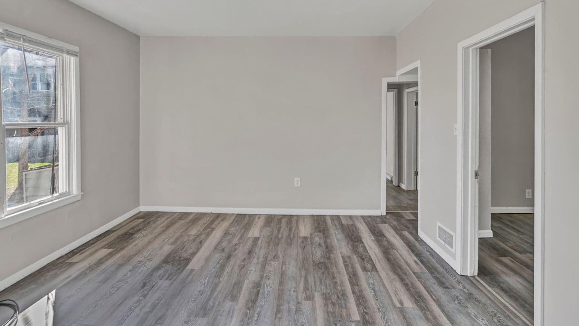 Cedar Falls Multiplex: 1315 State St Unit A