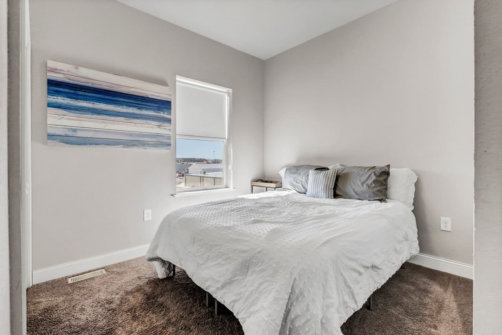 Waverly Apartment: 2103 4th Street SW