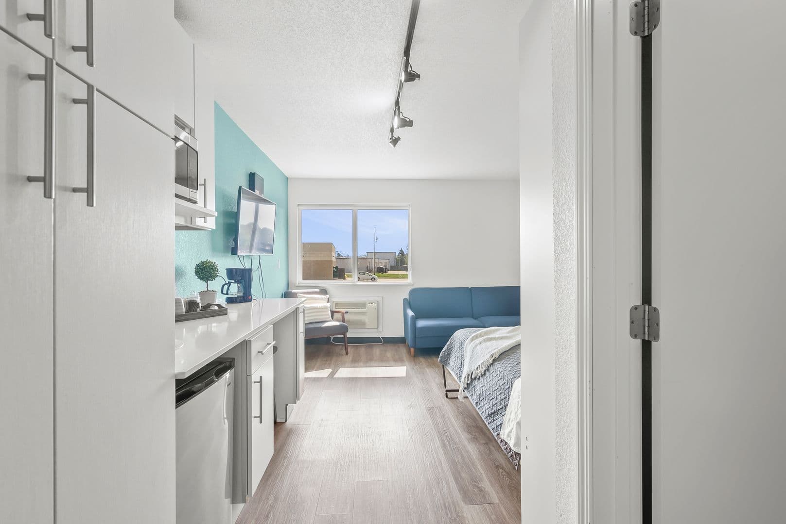 Cedar Falls Apartment: 4117 University Ave