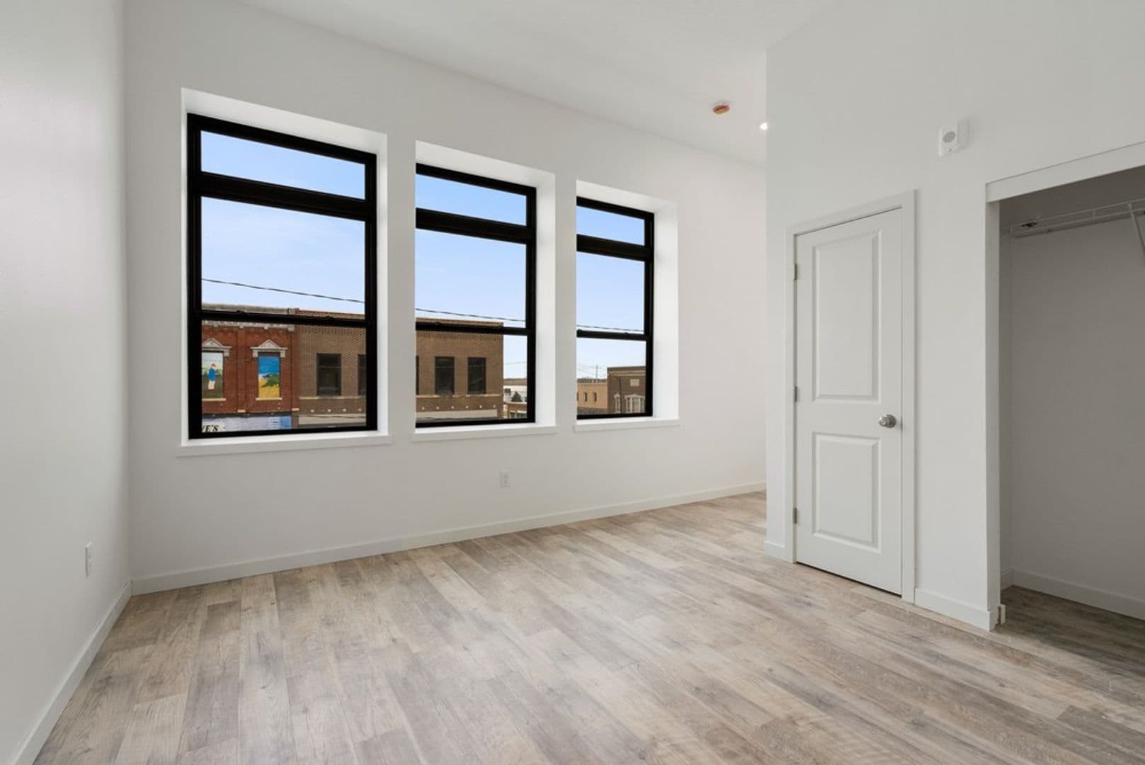 Reinbeck Apartment: 402 Main Street