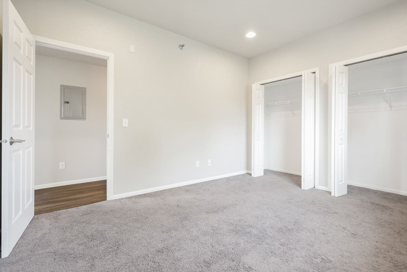 Cedar Falls Apartment: 2019 Olive St