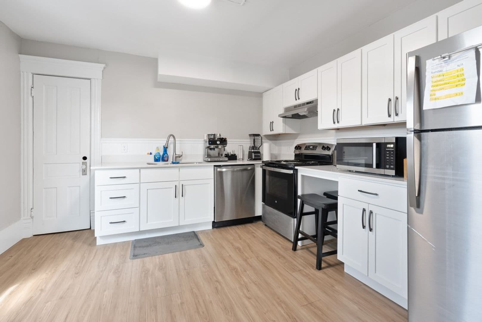 Cedar Falls Apartment: 2007 College St