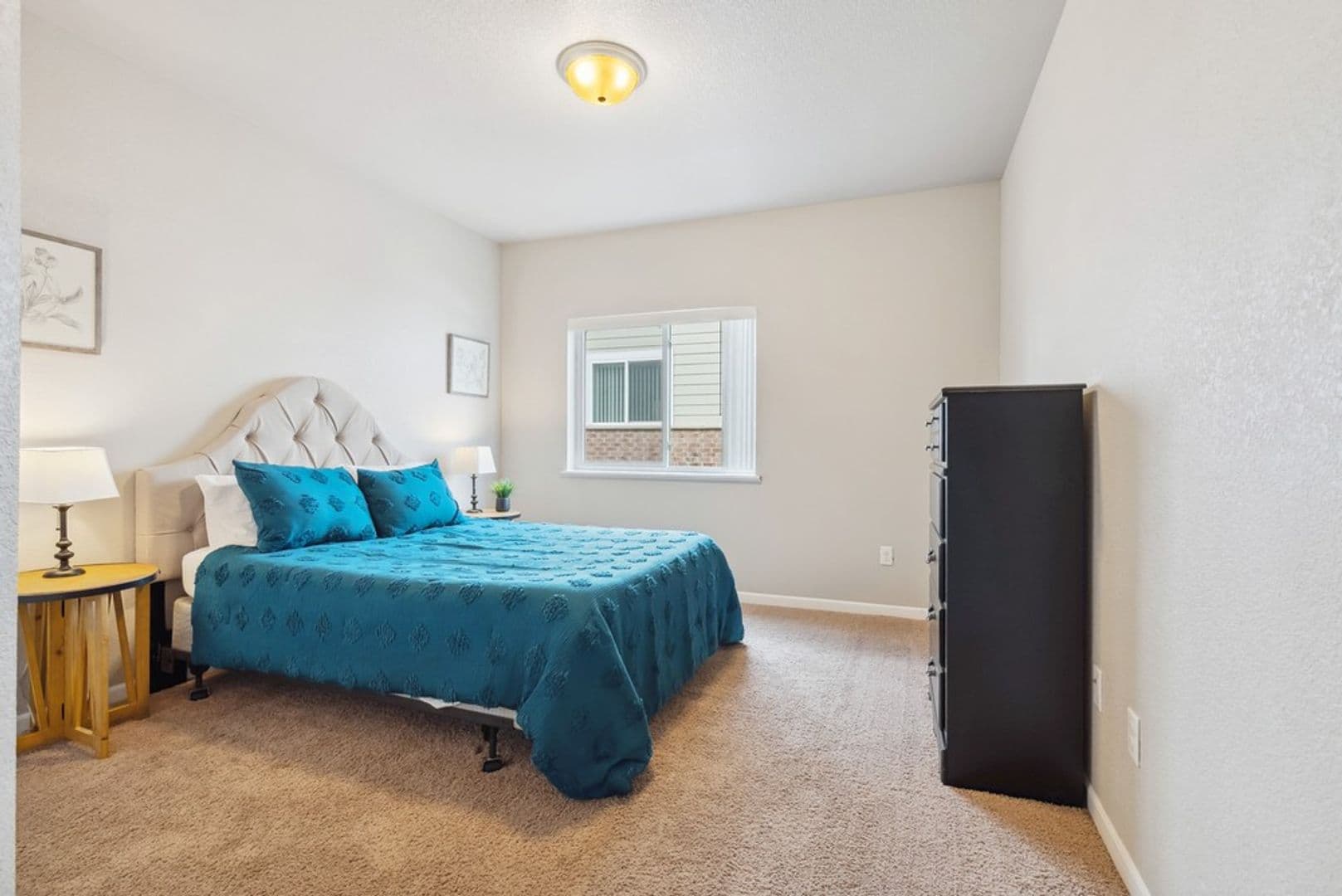 Cedar Falls Apartment: 1003 Bluegrass Cir