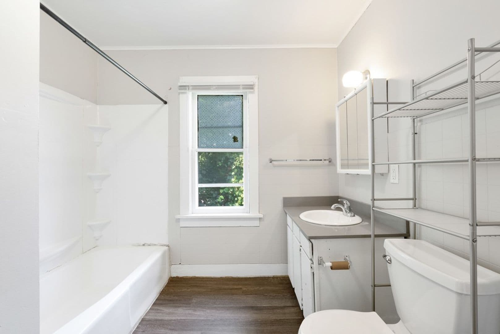 Cedar Falls Apartment: 1012 Clay St