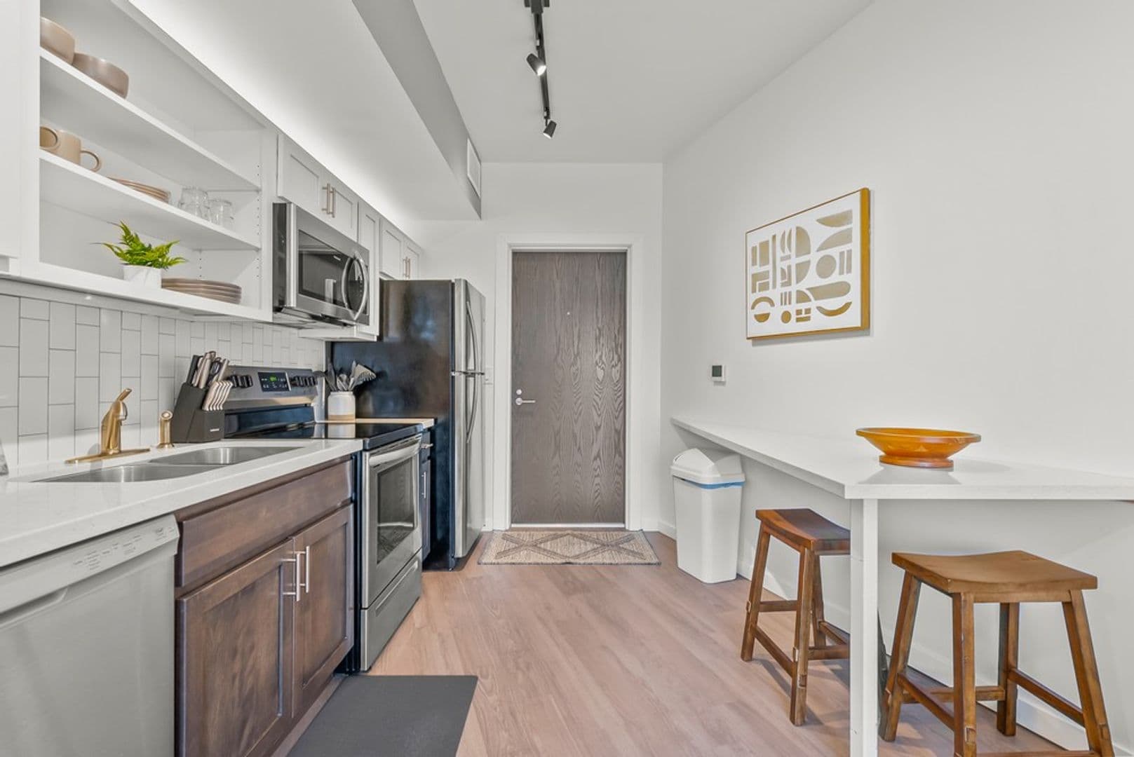 Waterloo Apartment: 335 Cedar Street