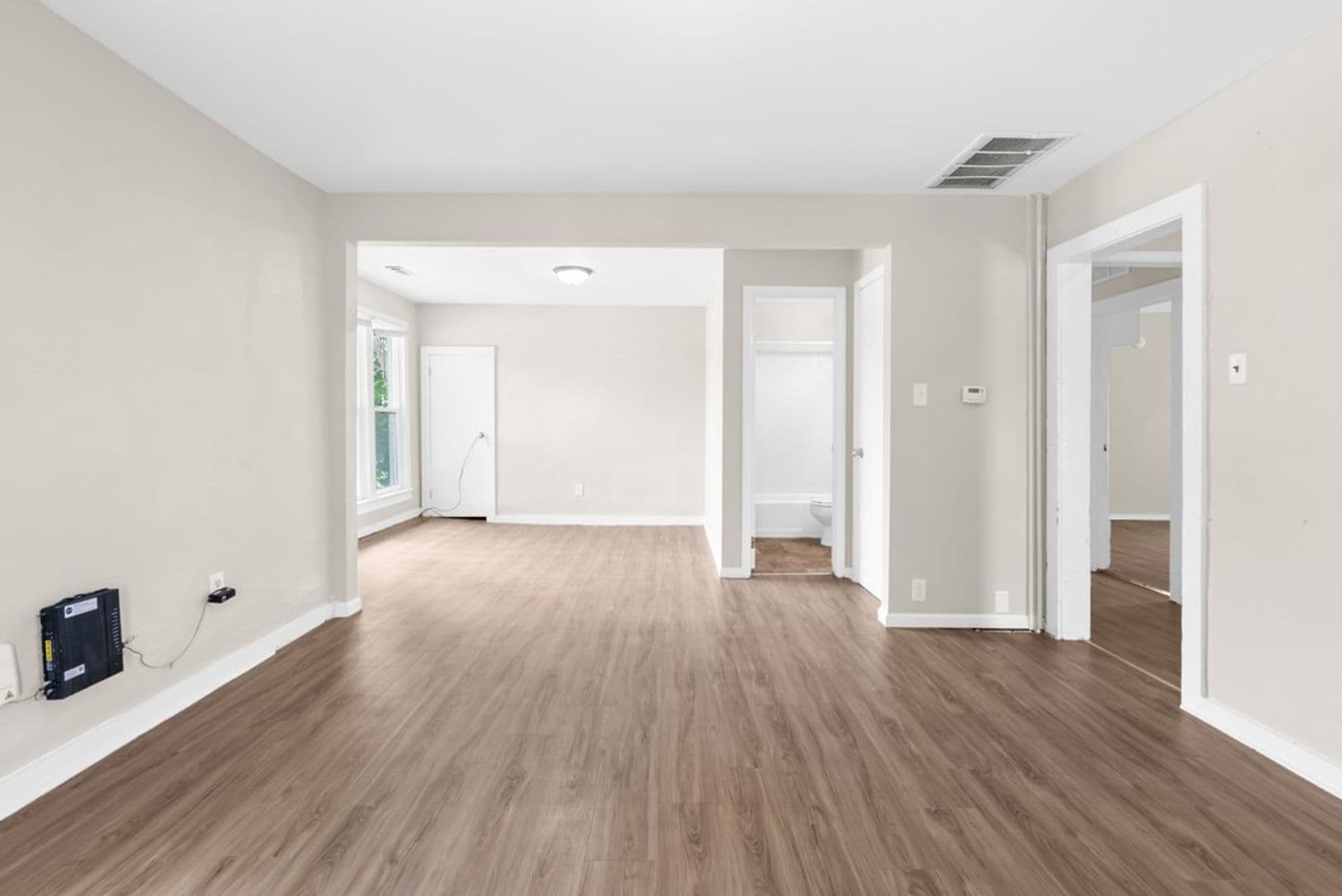 Cedar Falls Apartment: 2321 Iowa St