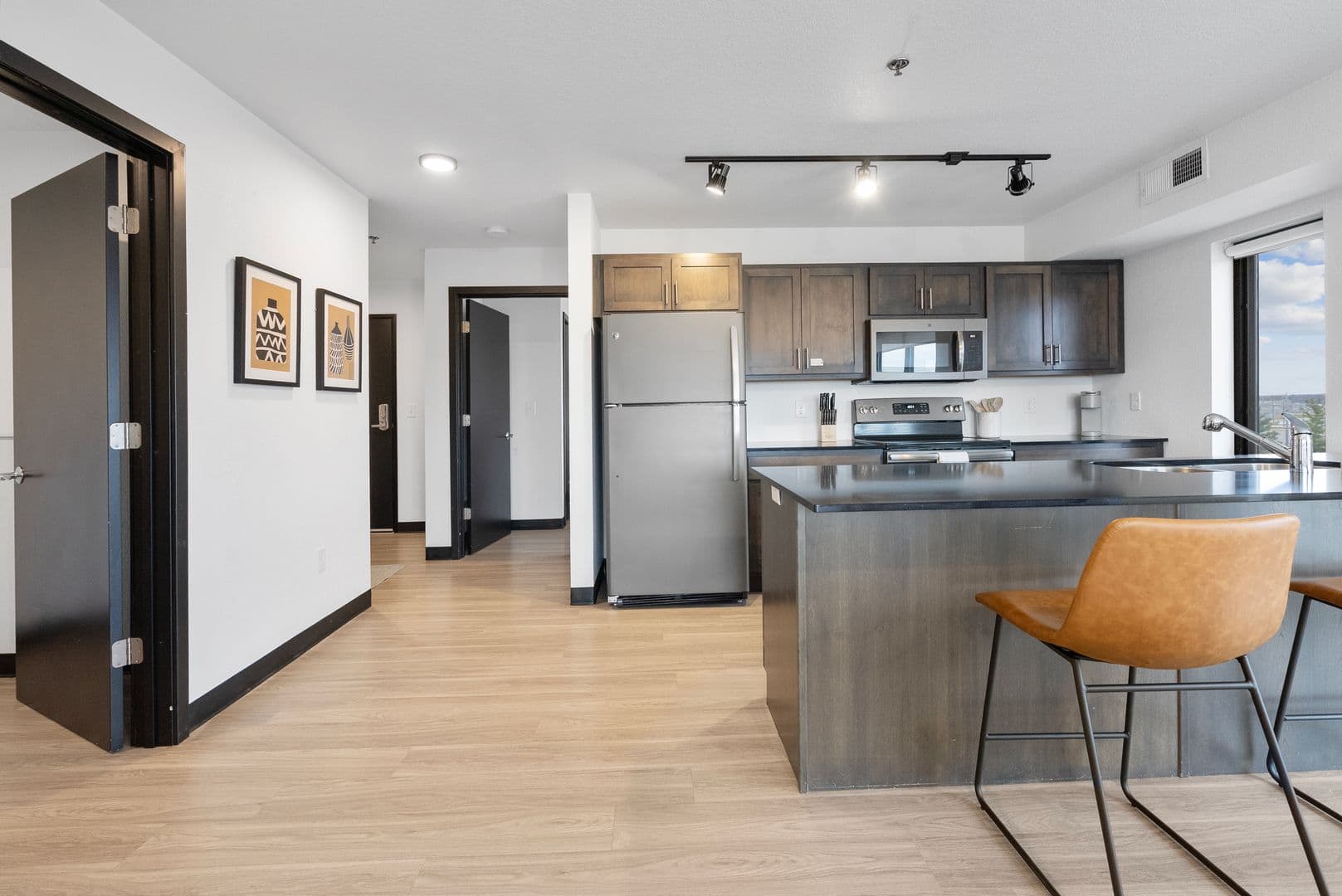 Waterloo Apartment: 21 W Jefferson Street
