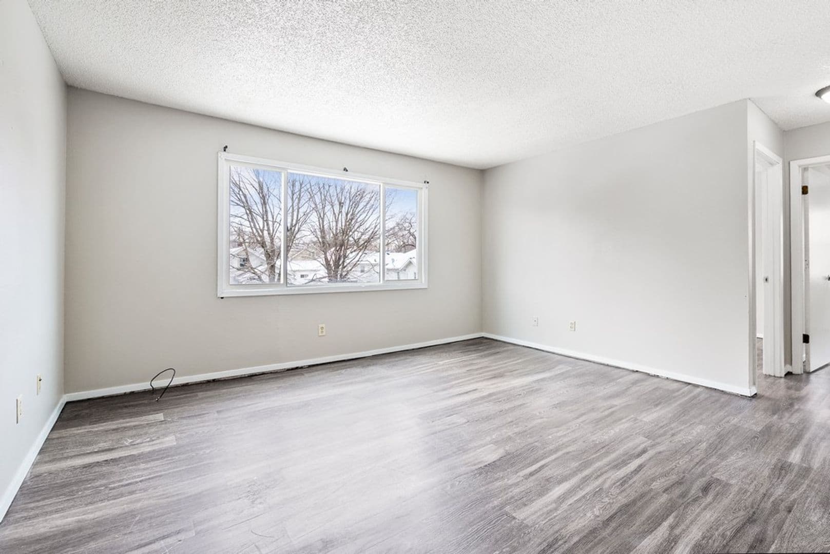 Waterloo Apartment: 1008 Leavitt St