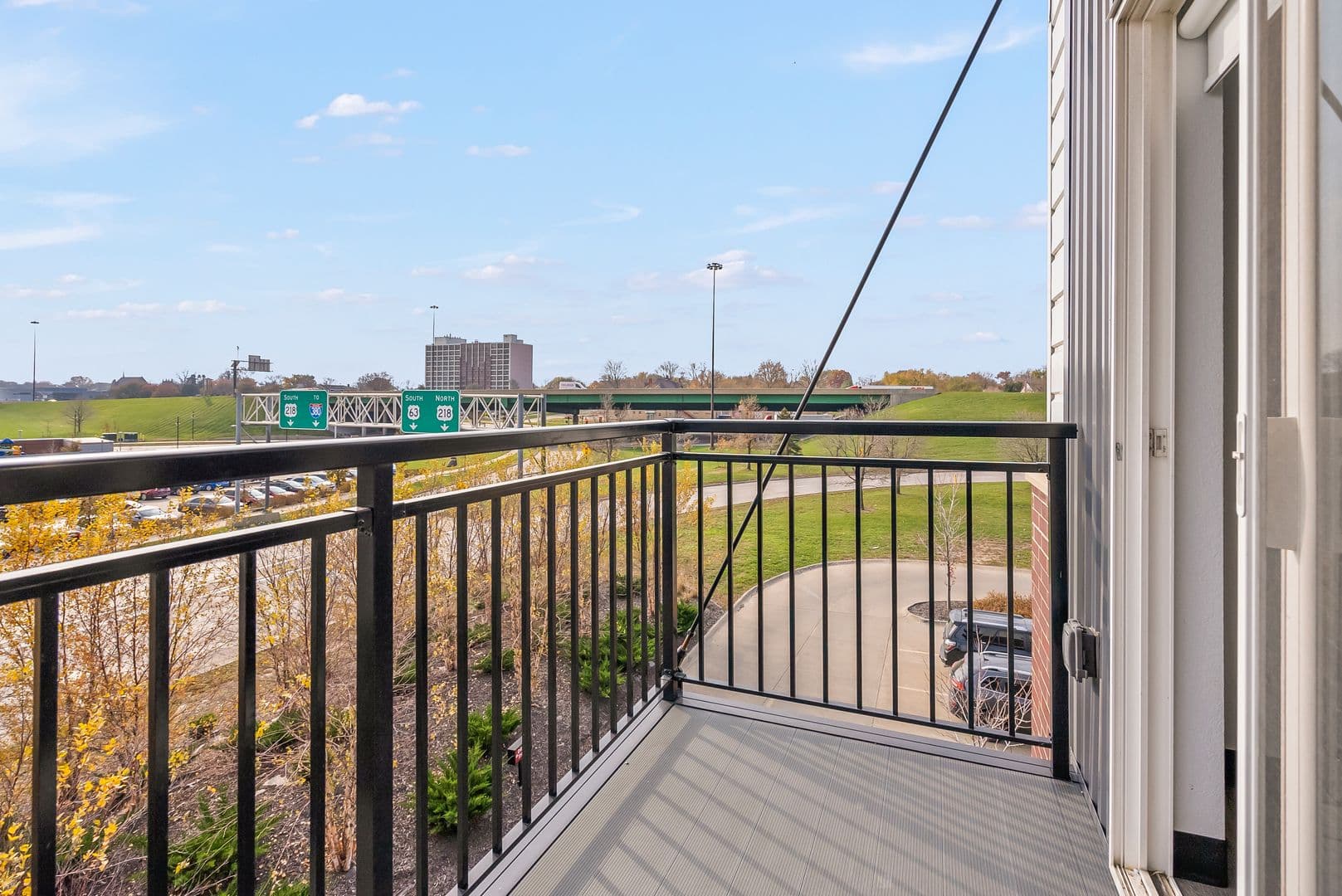 Waterloo Apartment: 21 W Jefferson Street
