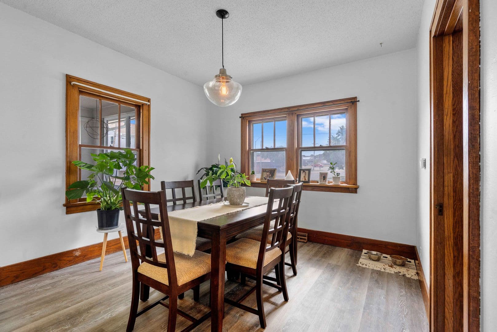 Cedar Falls House: 1621 Main St