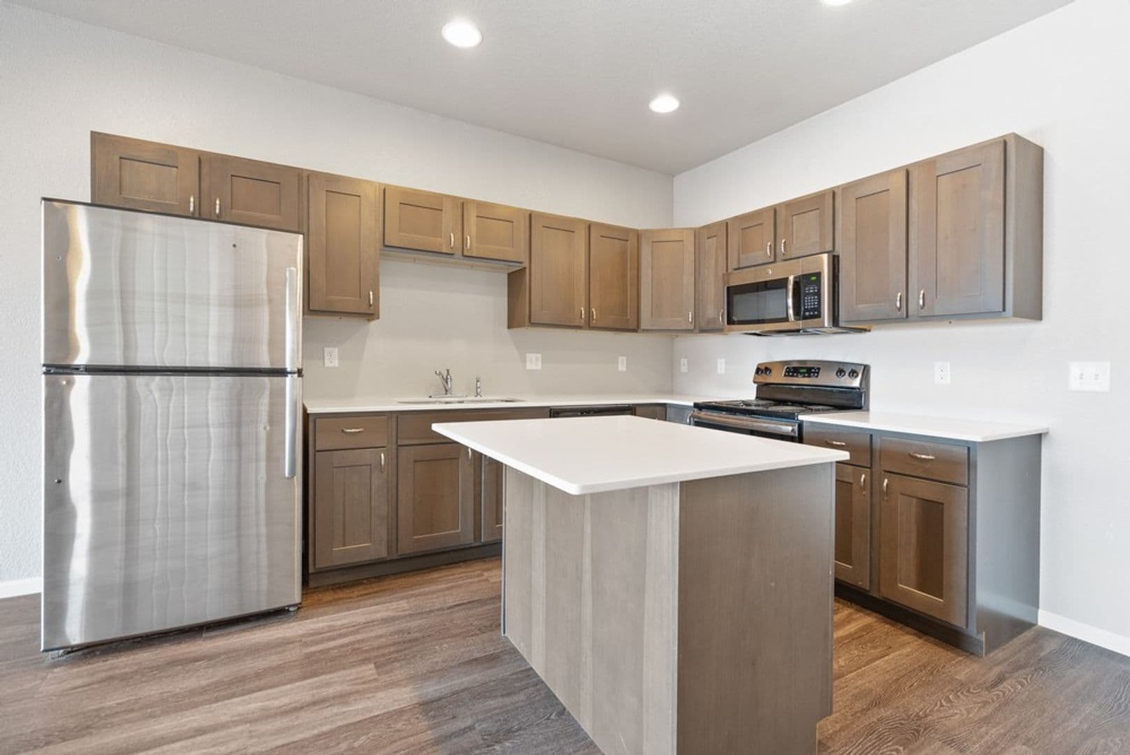 Cedar Falls Apartment: 2019 Olive St