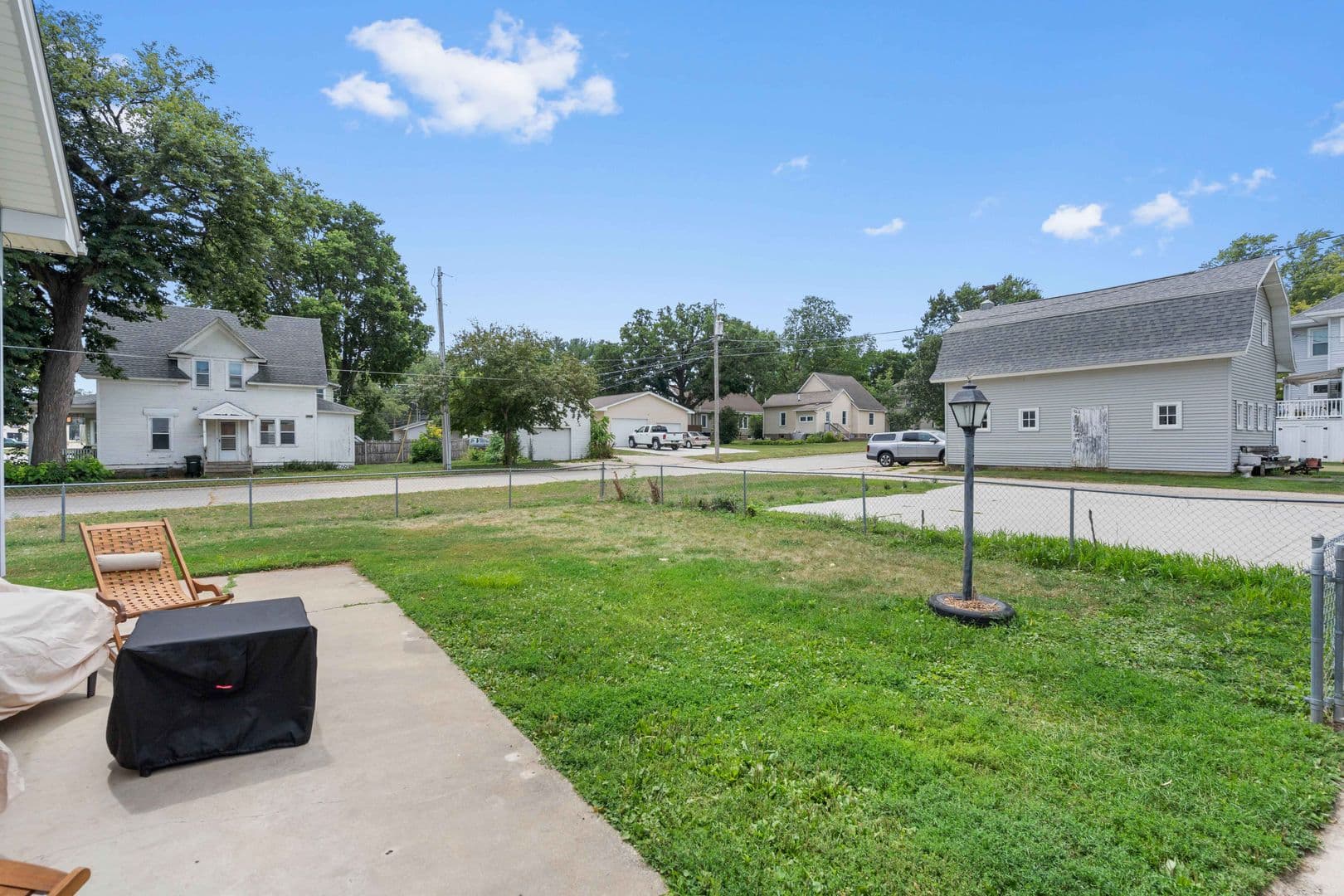 Cedar Falls House: 1621 Main St
