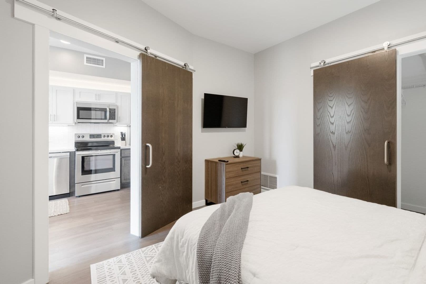 Waterloo Apartment: 335 Cedar Street