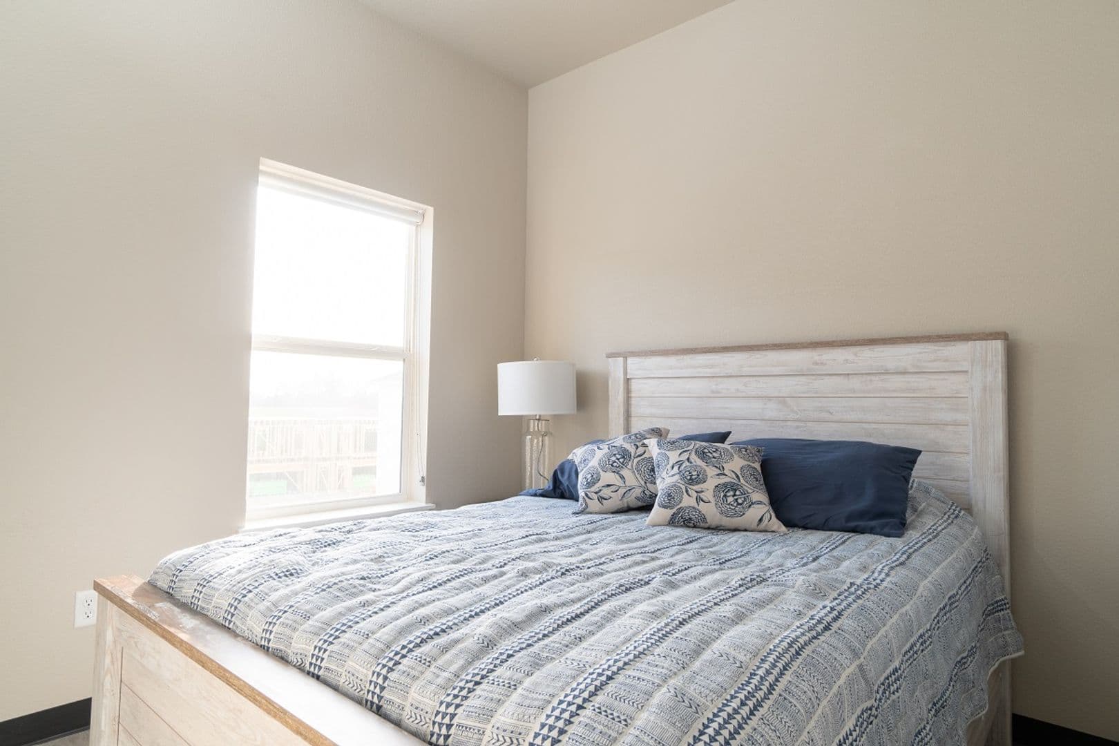 Waverly Apartment: 1260 Leitha Ter