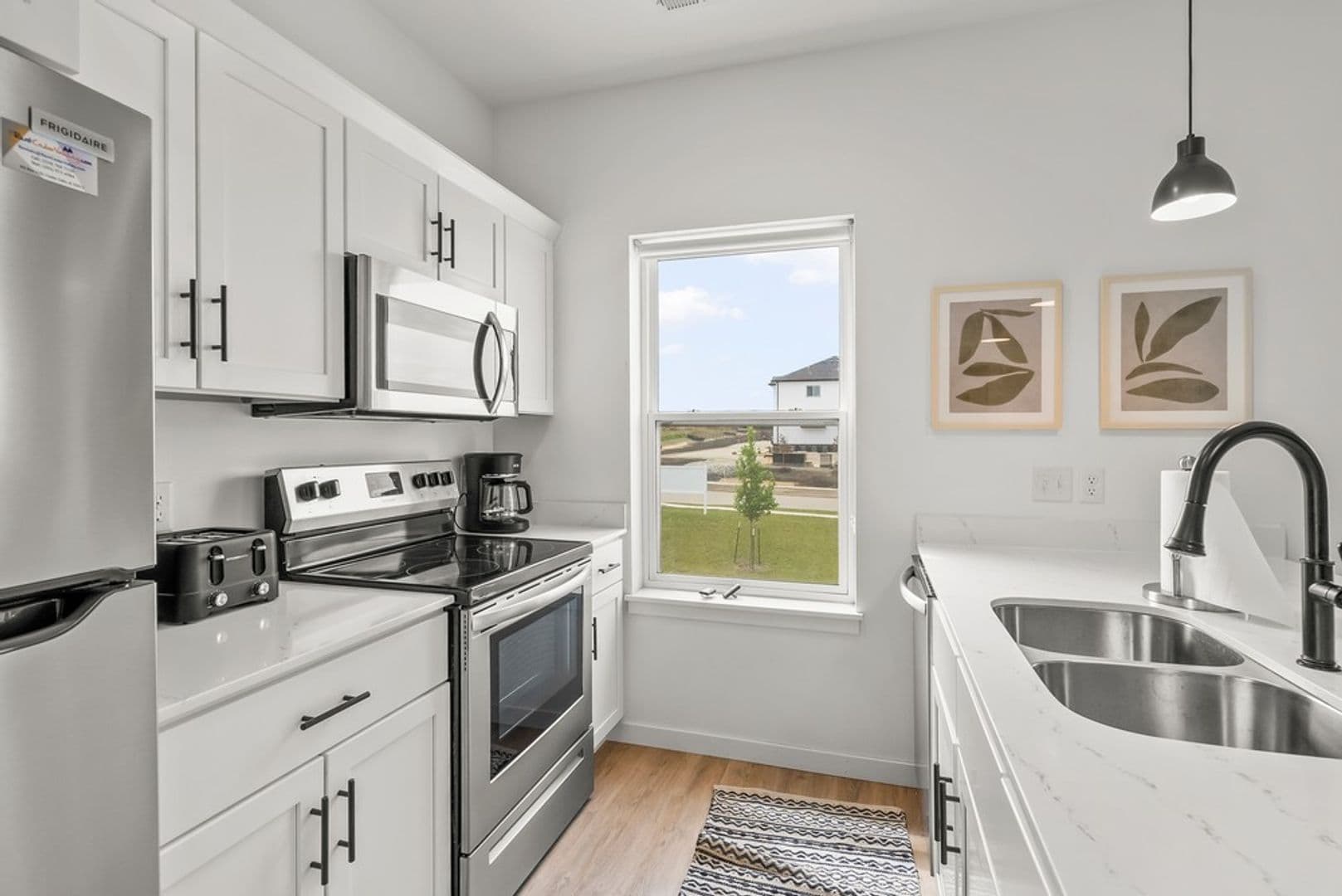 Cedar Falls Apartment: 402 Fast Ln