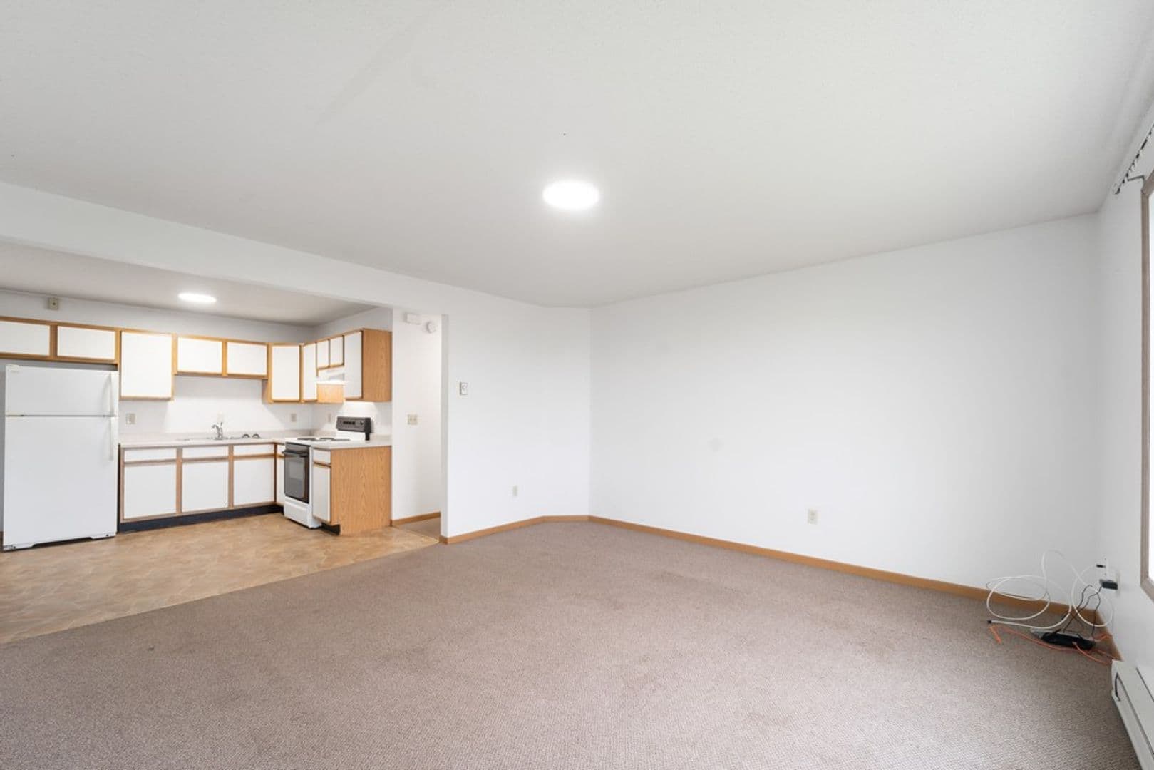 Calmar Apartment: 100 College View Dr