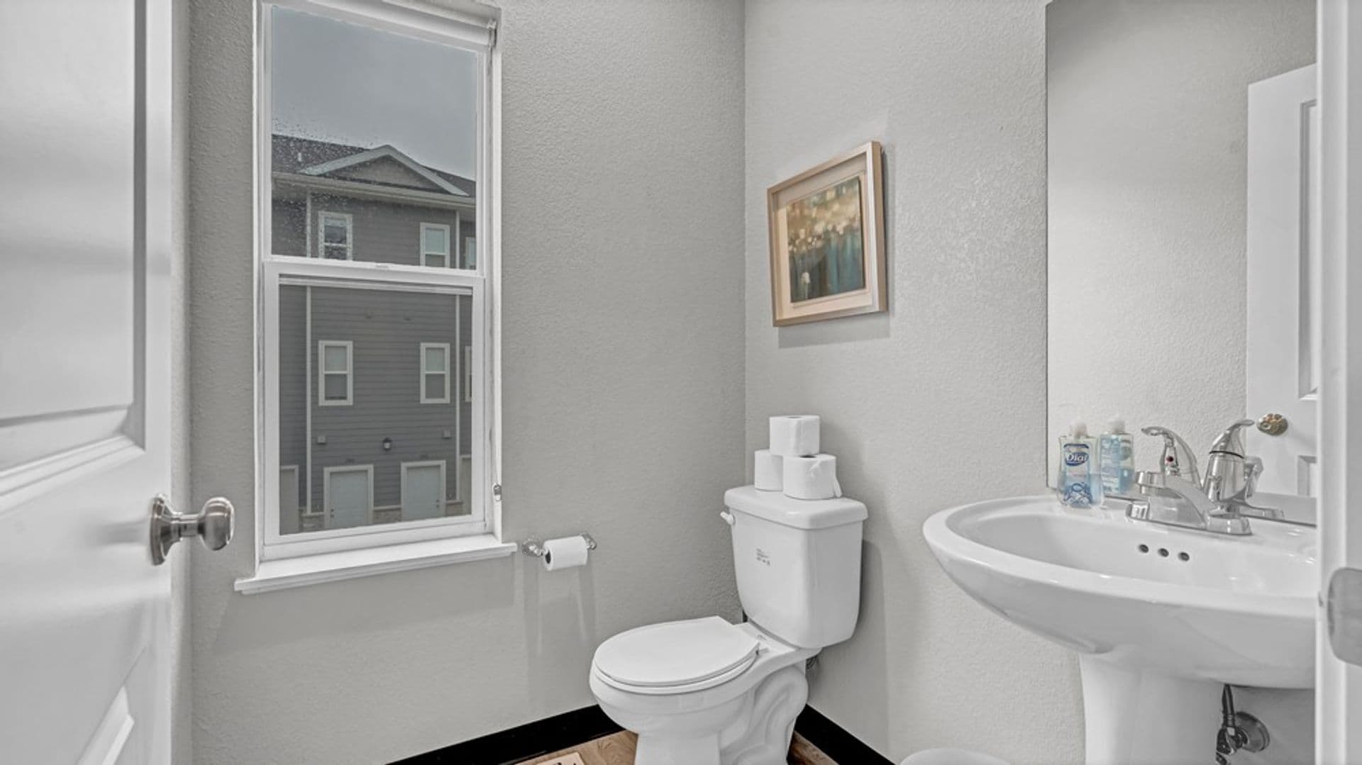 Waverly Apartment: 1260 Leitha Ter