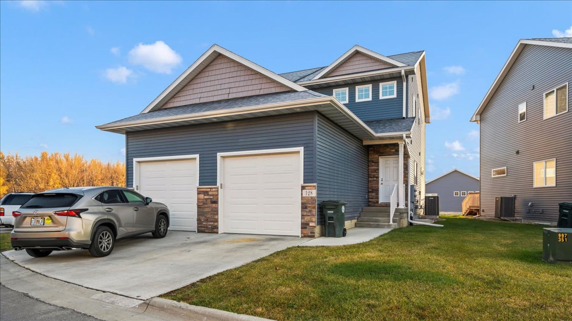 Waterloo Townhome: 105-187 Harvey Dr