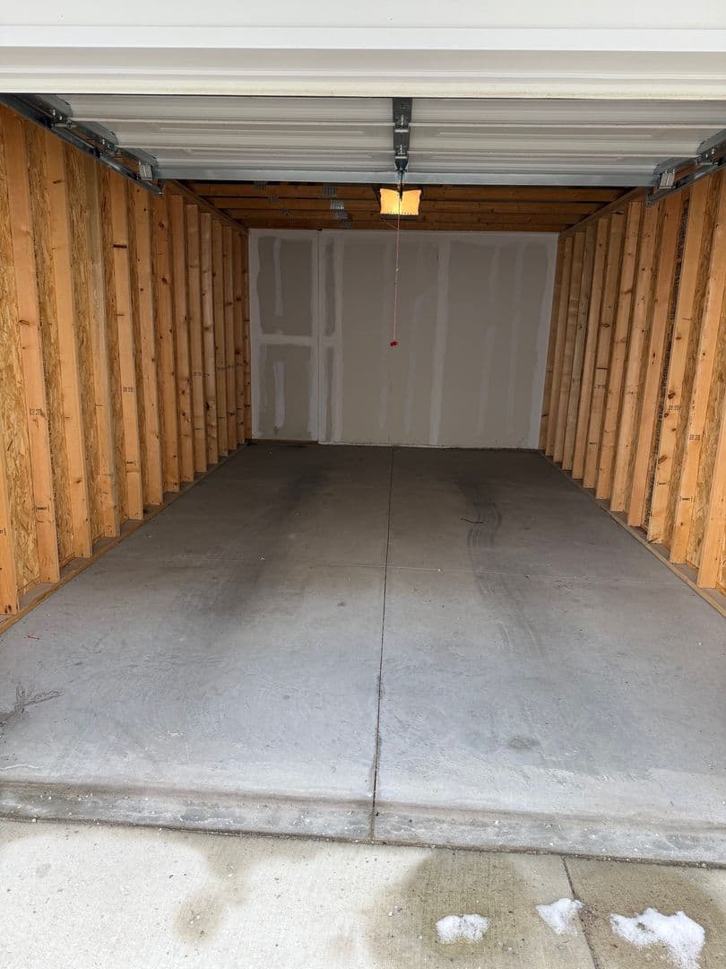 Waverly Apartment: 2113 4th Street SW