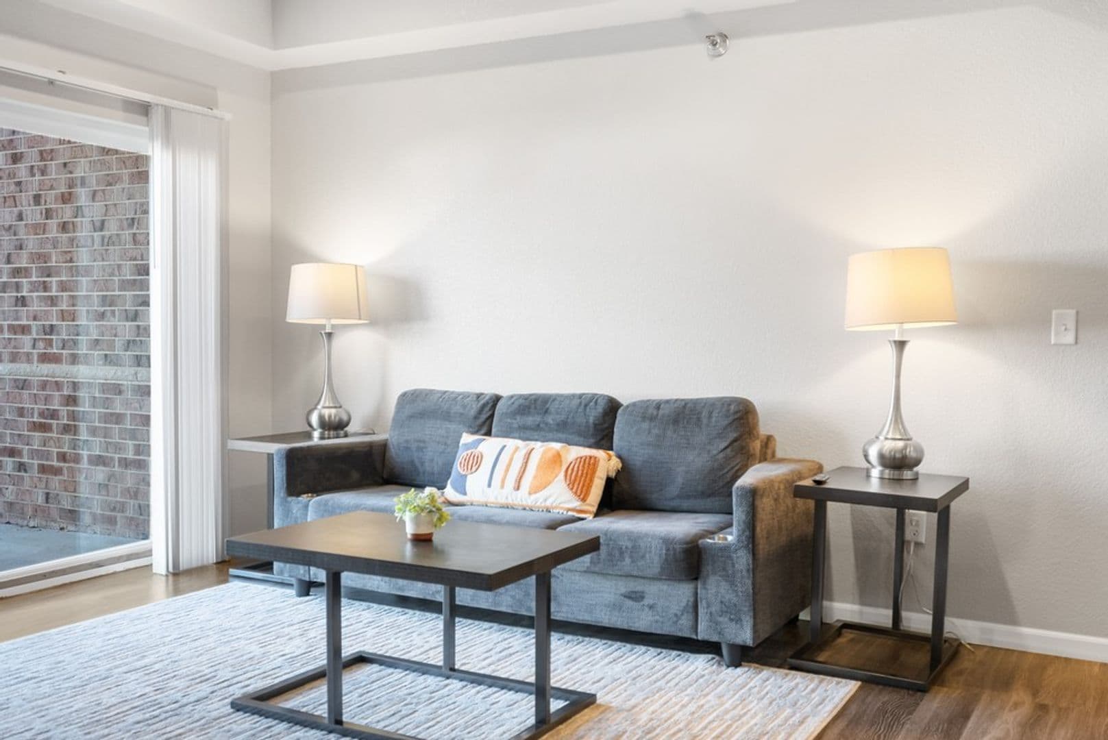 Cedar Falls Apartment: 1003 Bluegrass Cir