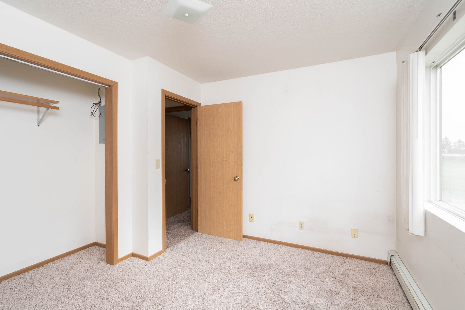 Calmar Apartment: 704 NICC Apt Dr
