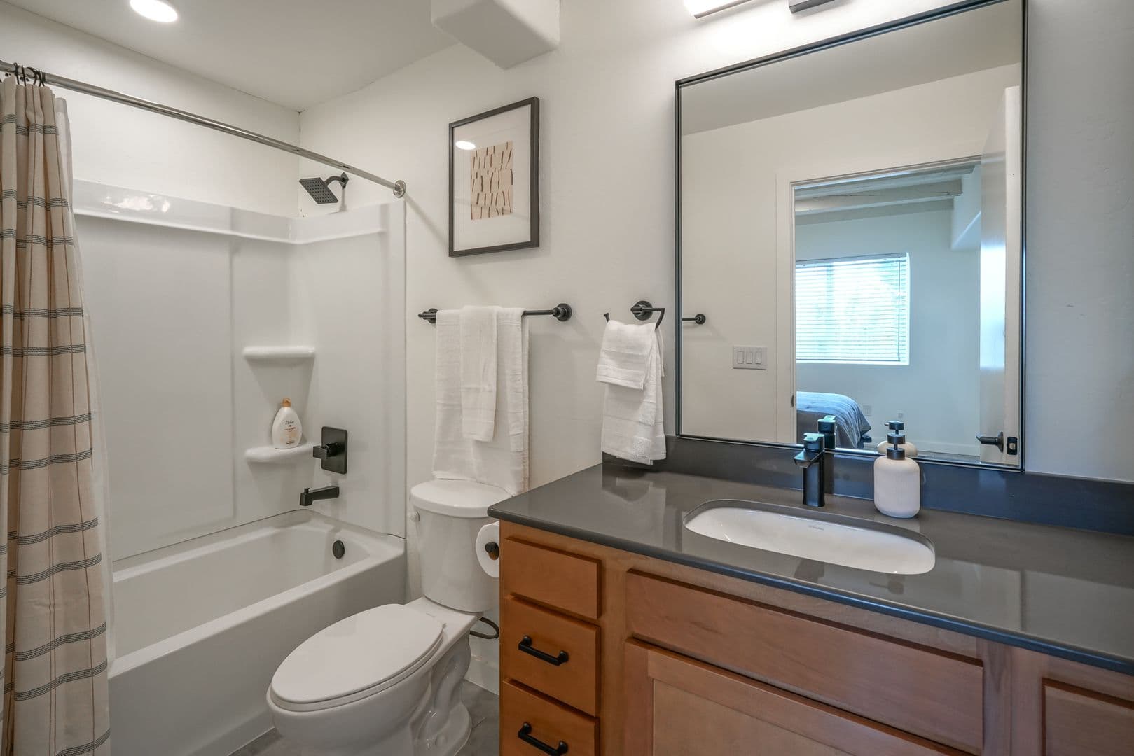 Albuquerque Apartment: 11930 Menaul BLVD NE