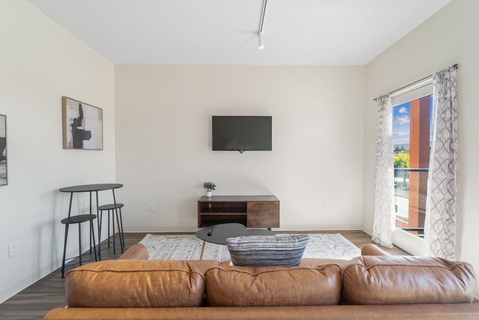 Cedar Falls Apartment: 825 Bluegrass Cir