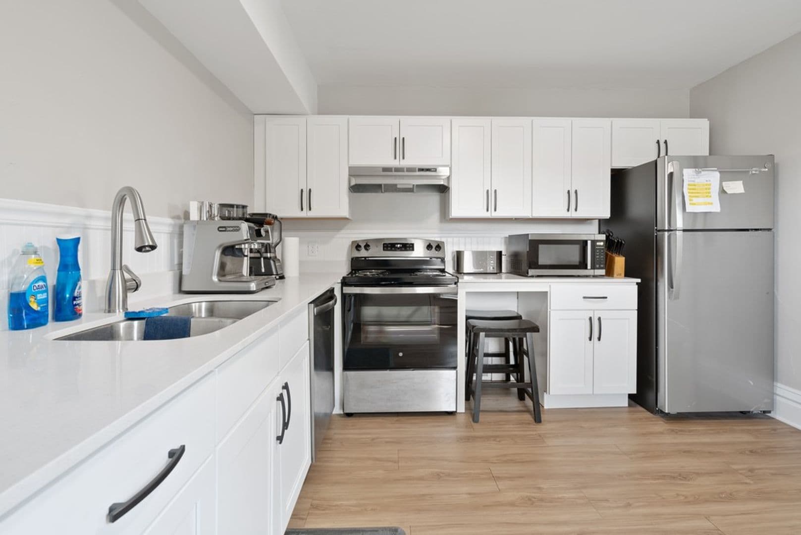 Cedar Falls Apartment: 2007 College St