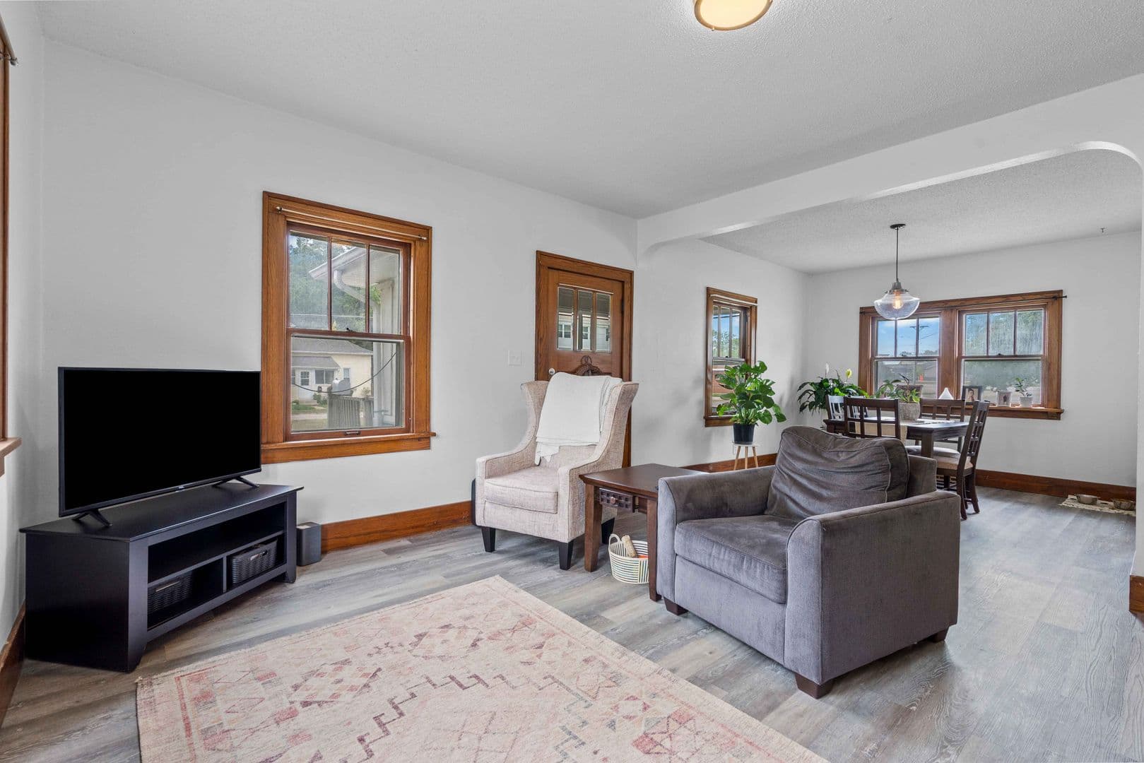 Cedar Falls House: 1621 Main St