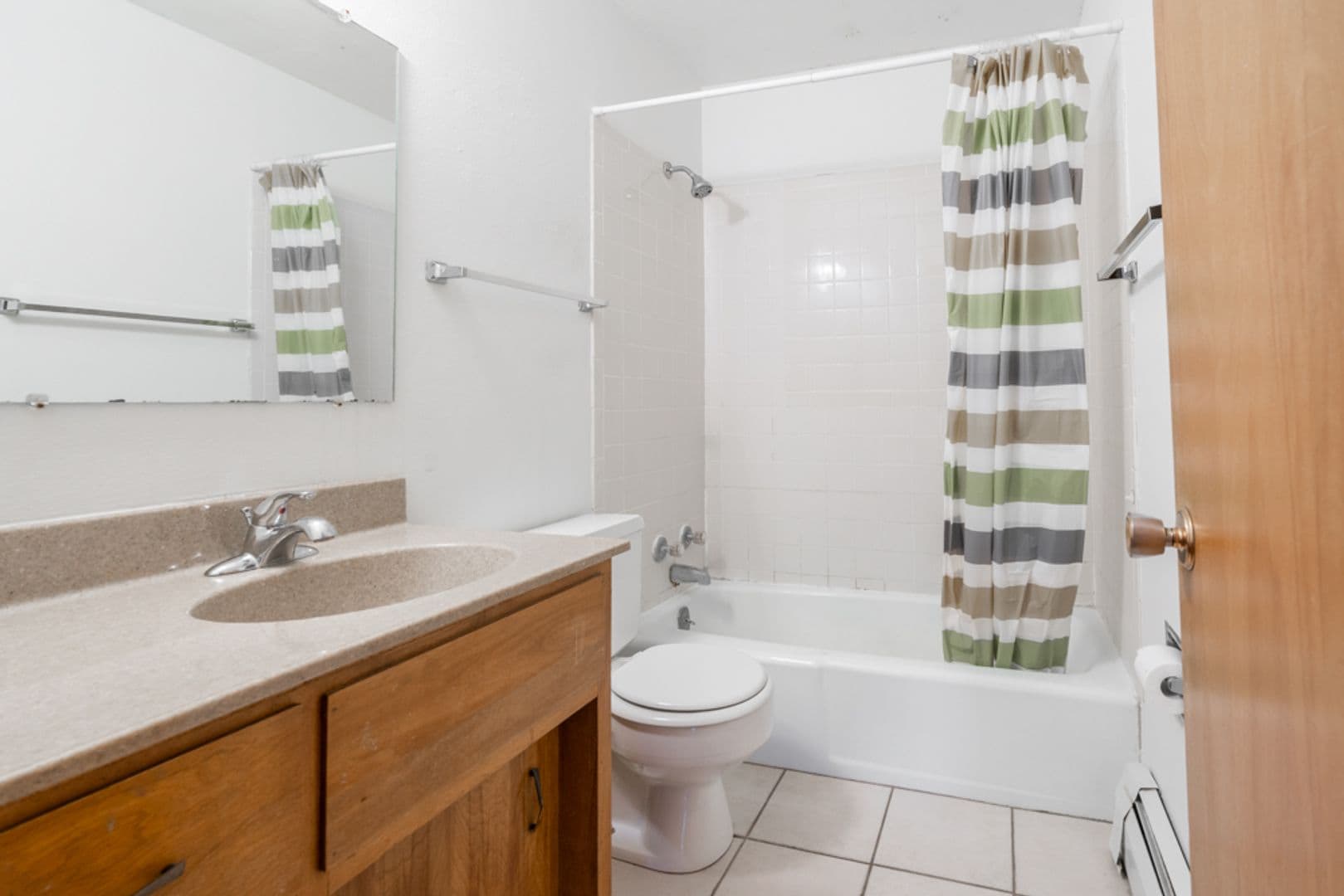 Cedar Falls Apartment: 2500 Olive St