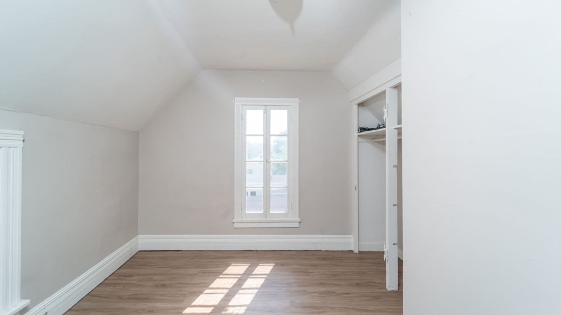 Cedar Falls House: 1322 Walnut St