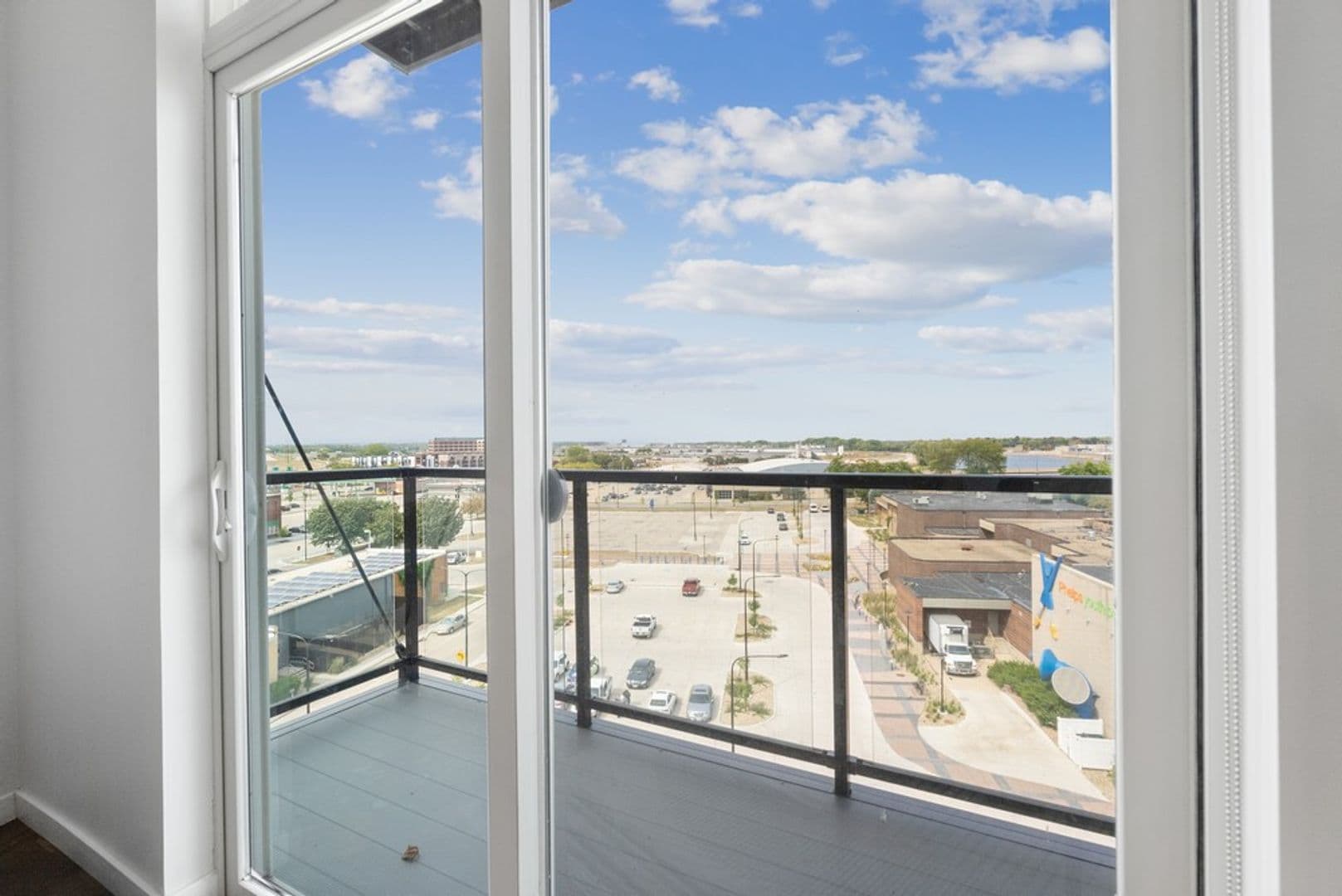 Waterloo Apartment: 335 Cedar Street