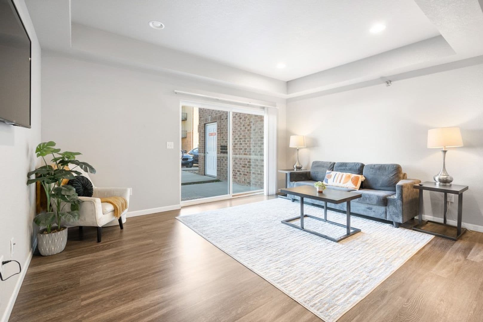 Cedar Falls Apartment: 1003 Bluegrass Cir
