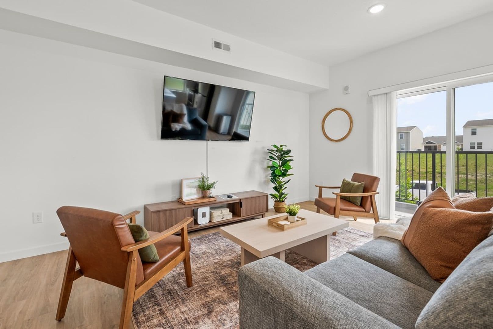 Cedar Falls Apartment: 402 Fast Ln