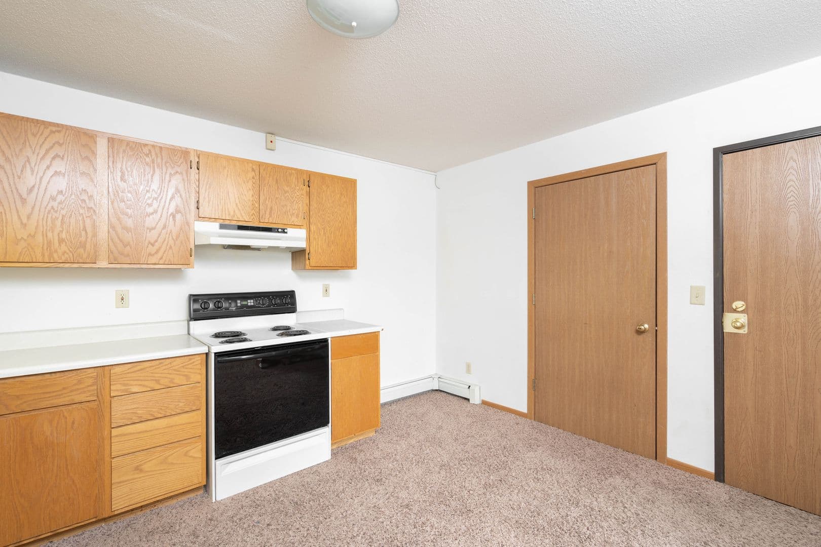 Calmar Apartment: 704 NICC Apt Dr