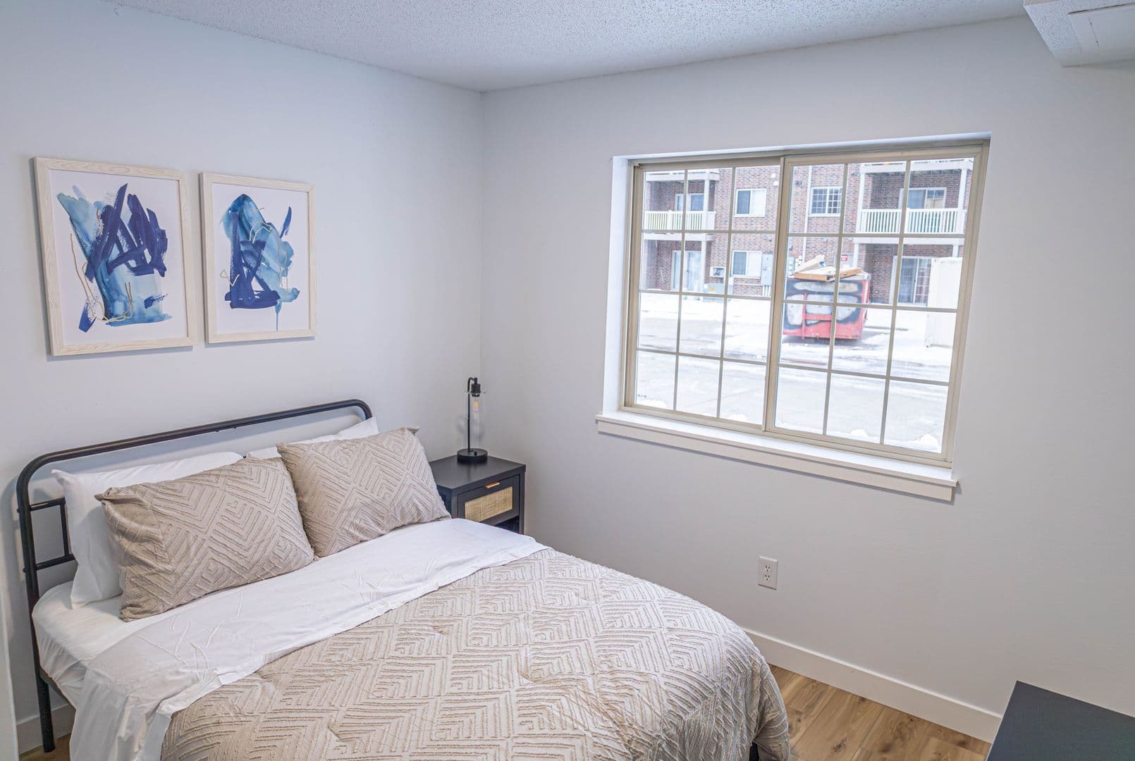 Waterloo Apartment: 6025 Donegal Cir