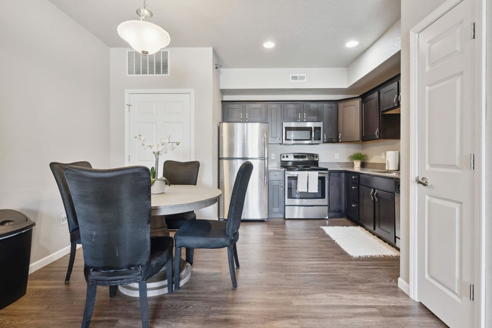 Cedar Falls Apartment: 1003 Bluegrass Cir