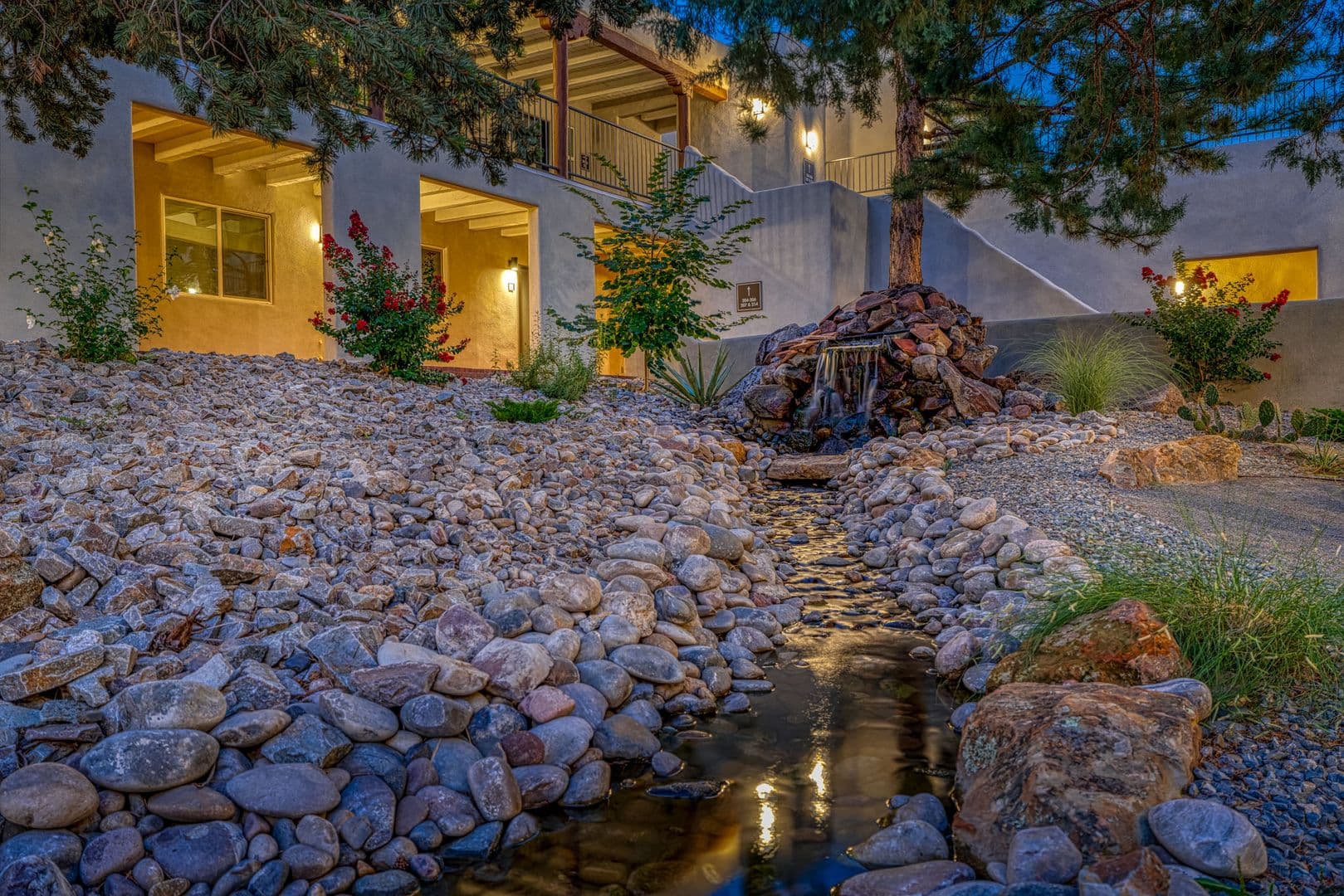 Albuquerque Apartment: 11930 Menaul BLVD NE