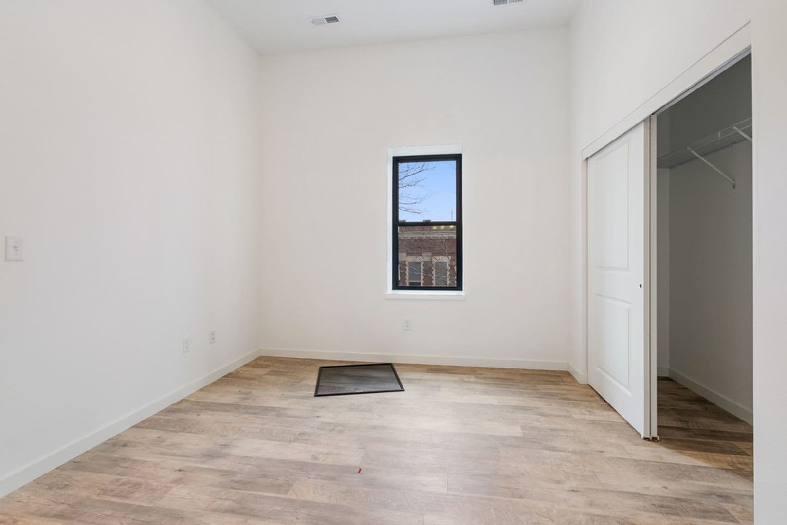 Reinbeck Apartment: 402 Main Street