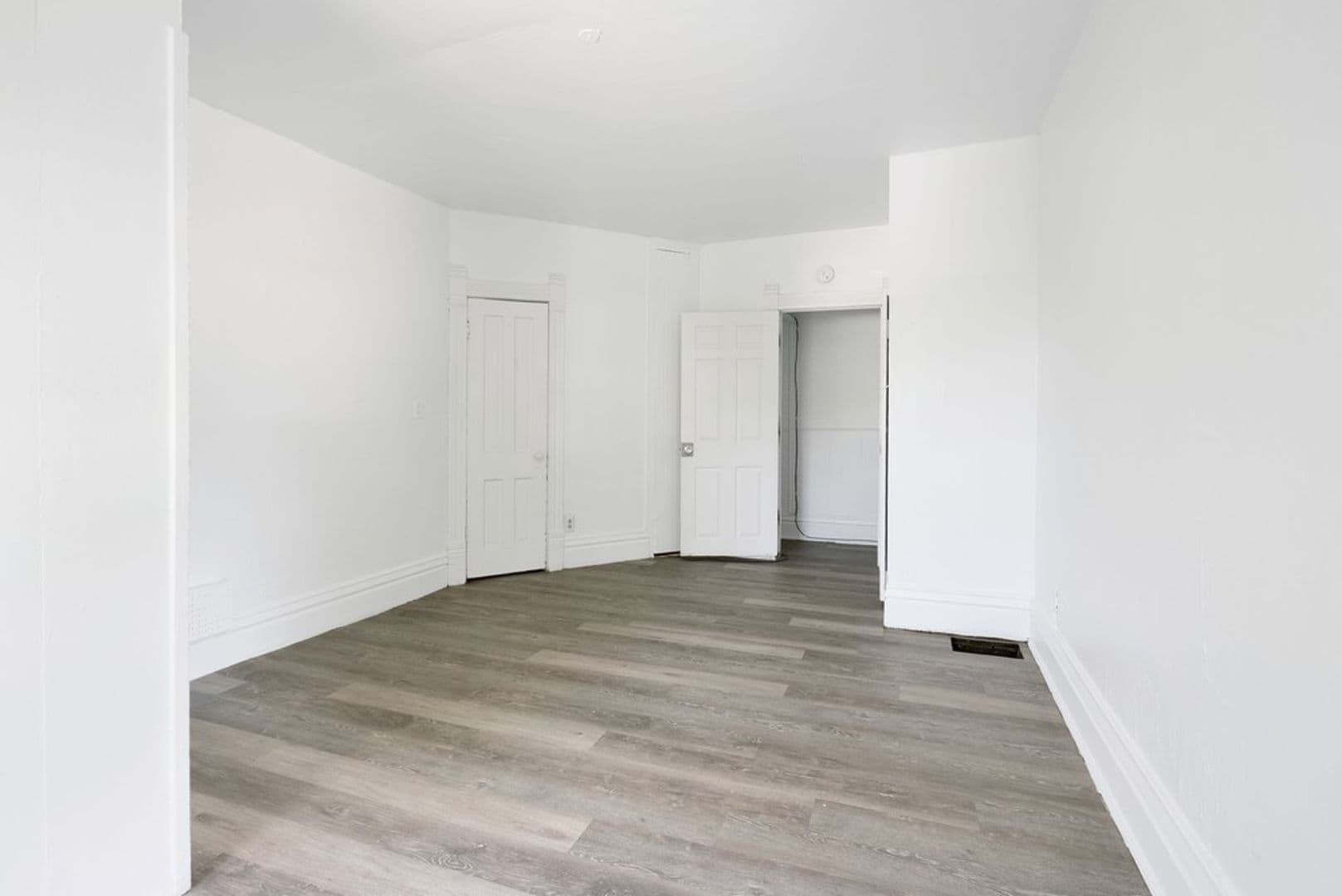 Cedar Falls Apartment: 2314 Walnut St