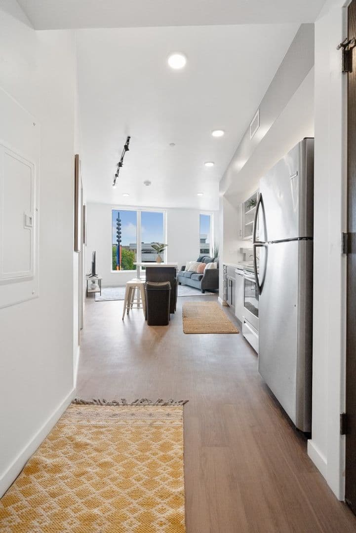 Waterloo Apartment: 335 Cedar Street